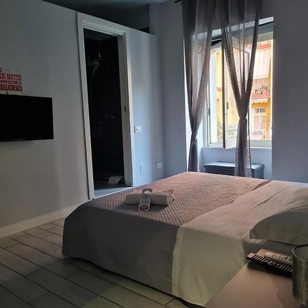 Esposito Plaza- Rooms & Suite Nápoles Quarto foto