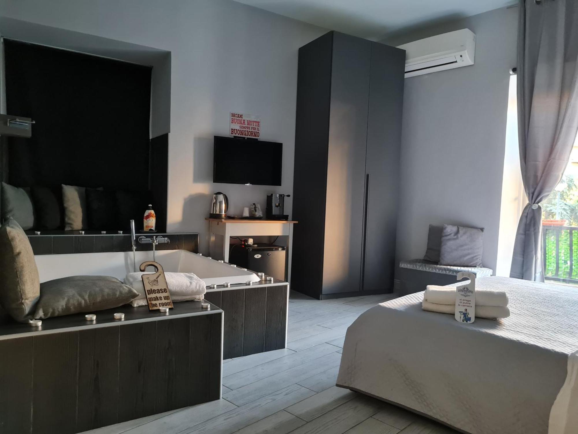 Esposito Plaza- Rooms & Suite Nápoles Quarto foto
