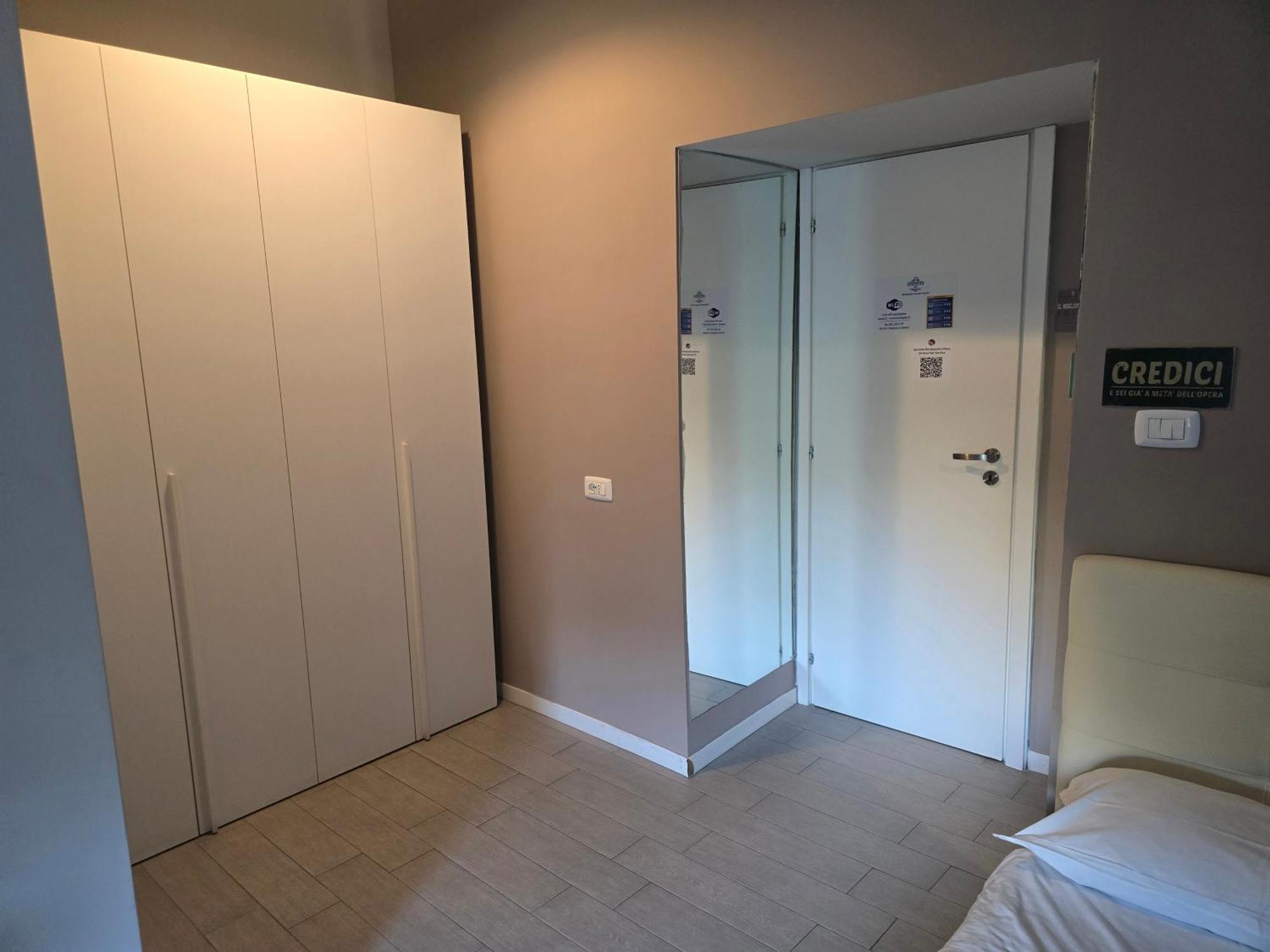 Esposito Plaza- Rooms & Suite Nápoles Quarto foto