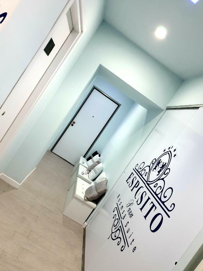 Esposito Plaza- Rooms & Suite Nápoles Exterior foto